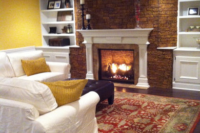 Example of a classic living room design in Philadelphia