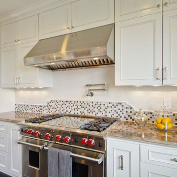 Contemporary-Traditional Interpretation Home