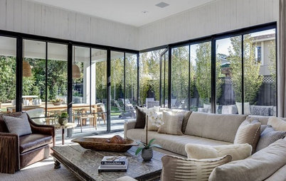 Houzz Tour: Saddled-Up Chic for a Barn-Style Home