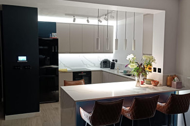 Design ideas for a contemporary kitchen in London.