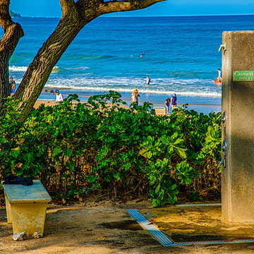 Hawaii - Beach Shower - Omaste Witkowski