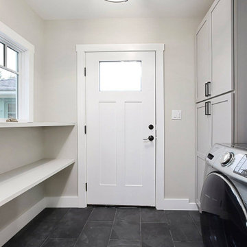 Sunny land Laundry room