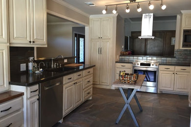 Example of a transitional kitchen design in Dallas