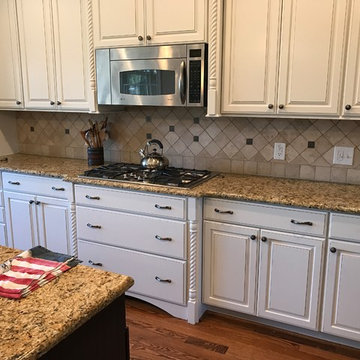 Kitchen with Pinstripe Glaze & Contrasting Island