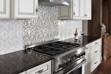 Elegant kitchen photo in New York