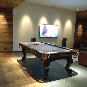 Indoor / Outdoor Game Room Setting with Majestic Mahogany pool table
