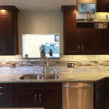 Eden Mosaic Tile Installations: Long Random Bar Silver Aluminum Tile