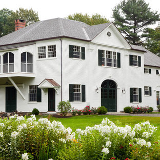 Häuser mit Walmdach und Holzfassade Ideen, Design & Bilder - August