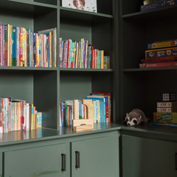 A Wayland Mid-century refuge