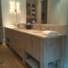 cabin master bathroom