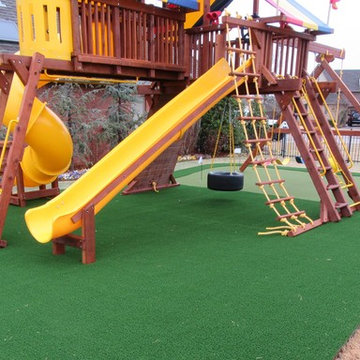 Backyard Playgrounds / Golf