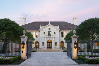 Traditional exterior home idea in Dallas