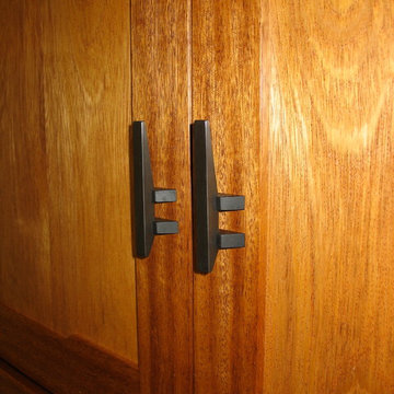 Custom Bathroom Vanities