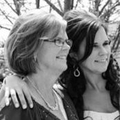 Beth Lynn's photo