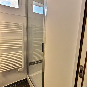 Rénovation d'une salle de douche dans un studio à Paris