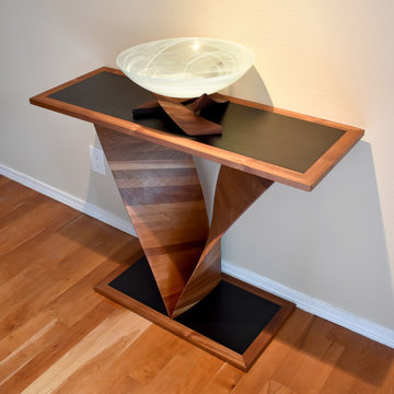 Jimmy V hall table