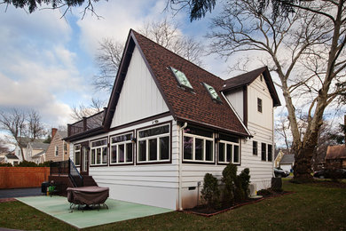 Sunroom - traditional sunroom idea in New York