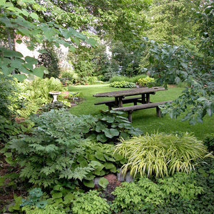 Geräumiger, Halbschattiger Stilmix Garten im Sommer mit Pflasterklinker in Minneapolis