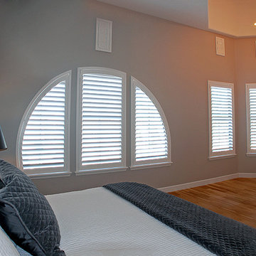 Hunter Douglas NewStyle® hybrid shutters