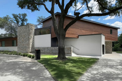 Modern exterior home idea in Dallas