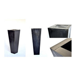 Large pyramid planter - Products