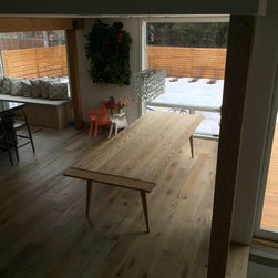 The Eleanor dinning table - Furniture