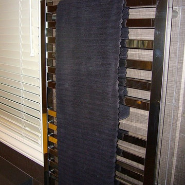HEATED TOWEL BAR