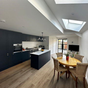 Wraparound Kitchen Extension with Bold Modern Design in East London