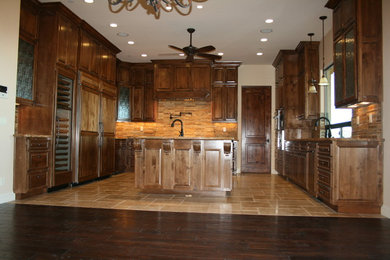 Kitchen - craftsman kitchen idea in Boise