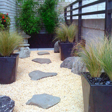 Manhattan Roof Garden: Terrace Deck, Container Plants, Zen Rock Garden, Pots, Gr