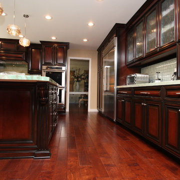 Magnificent 2-tone Cherry Finish Kitchen