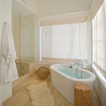 beccas bathroom