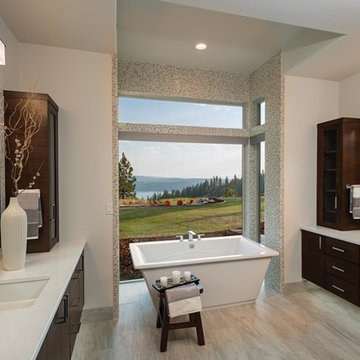 Modern stand alone tub with large bay window