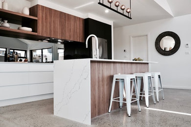 Inspiration for a modern kitchen in Canberra - Queanbeyan.
