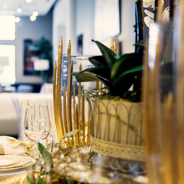 "All That Glitters" Holiday Tablescape from Robb & Stucky Designers