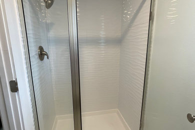シアトルにある高級なトラディショナルスタイルのおしゃれな浴室の写真