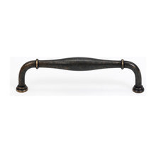 kitchen hardware/knobs