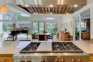 Trendy kitchen photo in Los Angeles