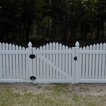 IMPERIAL VINYL PICKET FENCE