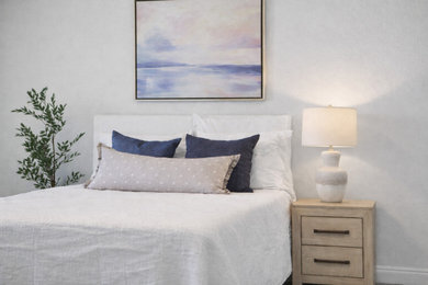 Bedroom - bedroom idea in Miami