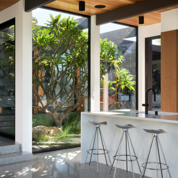 Malibu Glass Box House by Klopf Architecture