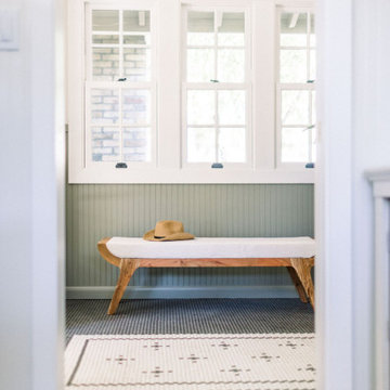The Shabby-Chic Charmer
