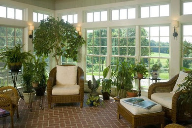 Sunroom - farmhouse sunroom idea in New York