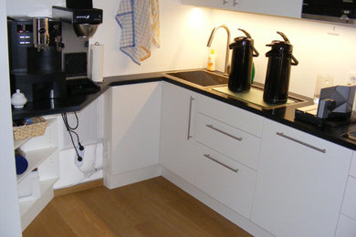 Schreinerei und Baugestaltung am hof GmbH - Frankfurt am Main, DE 60439