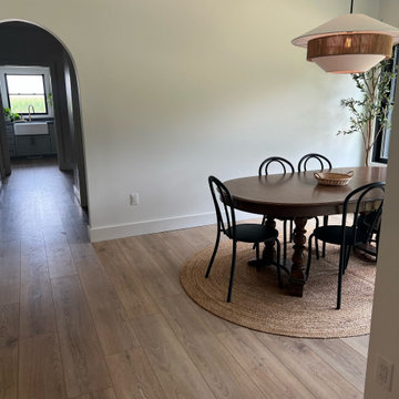 Courtier Collection | Camarilla Oak