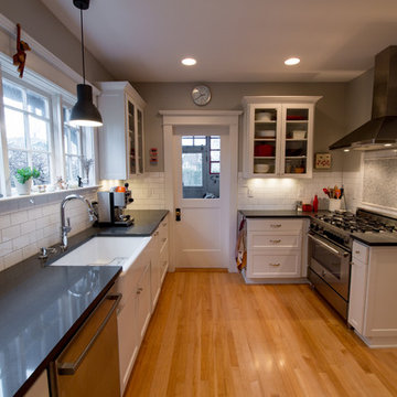 Alameda Prairie-Style: Gourmet Kitchen & Baths