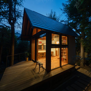 庭先の小さな部屋