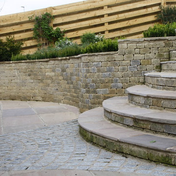 Split level garden with steps