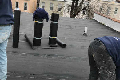 Flat rubber roofing