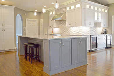 Kitchen - contemporary kitchen idea in Atlanta